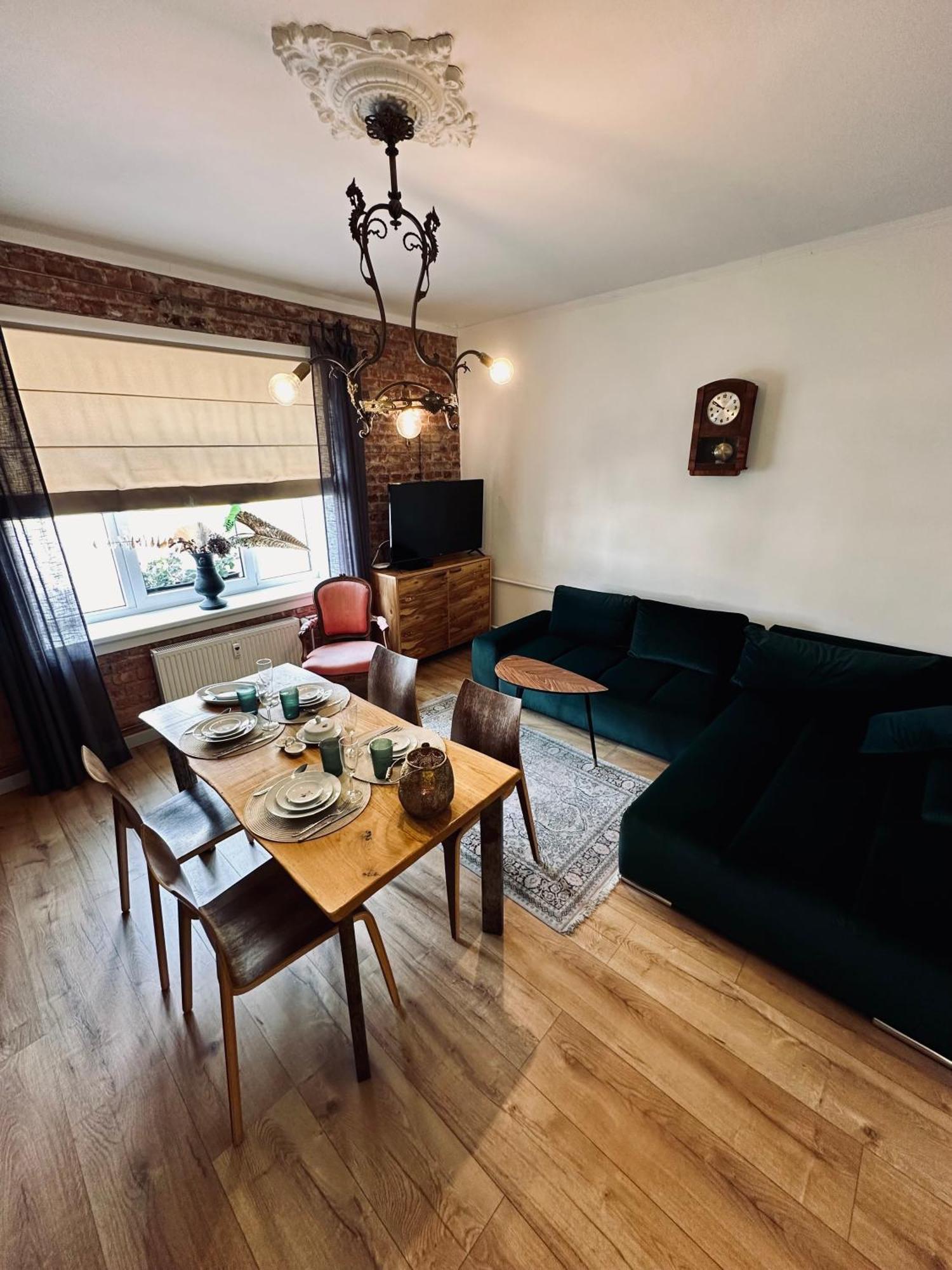 Appartamento Sophisticated Art Deco Near Sea, Centre And Parks Ventspils Esterno foto